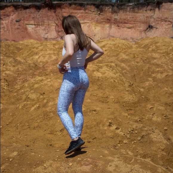 Meet your Posher, Megan - Picture 1 of 3